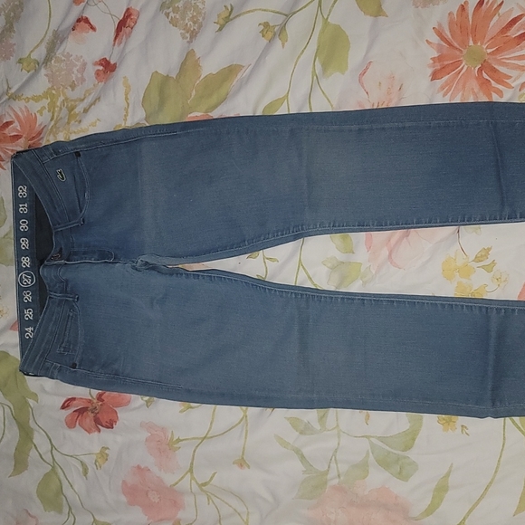 Jeans - Picture 2 of 3